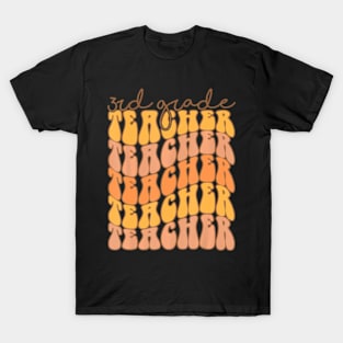 Thankful 3Rd Grade Teacher Groovy Fall Thanksgiving T-Shirt